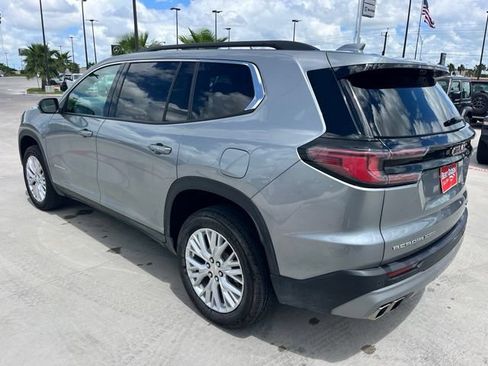 Used 2026 GMC Acadia Elevation w/ Elevation Premium Package AWD/4WD image 4