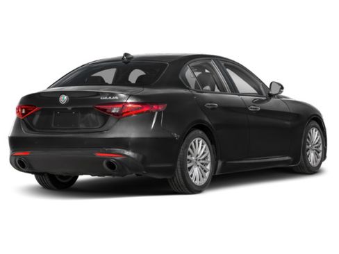 Used 2023 Alfa Romeo Giulia Sprint RWD image 4