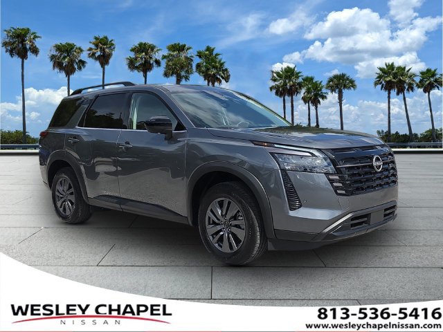 Used 2026 Nissan Pathfinder SV FWD image 1