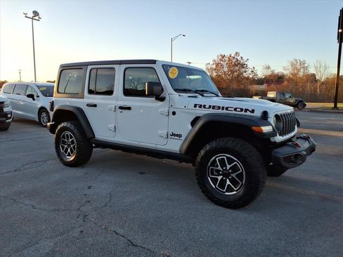 Used 2025 Jeep Wrangler Unlimited Rubicon image 14