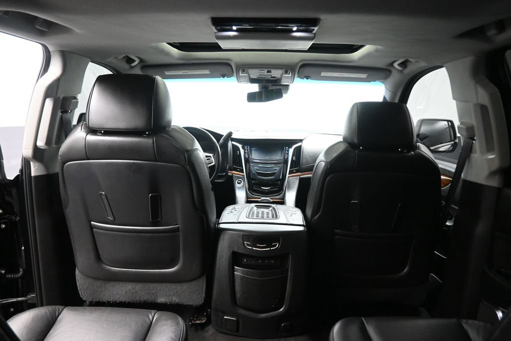 Used 2017 Cadillac Escalade ESV Premium Luxury AWD/4WD image 45