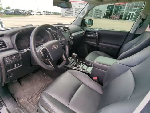 Used 2023 Toyota 4Runner 40th Anniversary SE AWD/4WD image 11