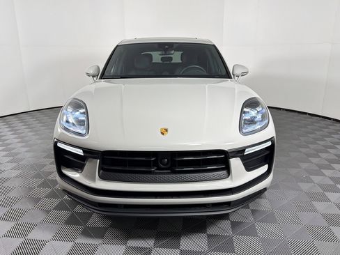 Certified 2026 Porsche Macan AWD/4WD image 6