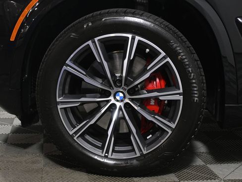 Used 2026 BMW X5 xDrive40i w/ M Sport Package AWD/4WD image 12