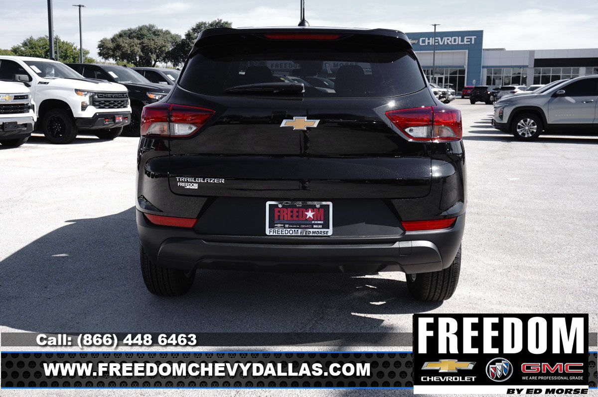 New 2026 Chevrolet TrailBlazer LS w/ LS Convenience Package FWD image 5