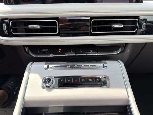Used 2025 Lincoln Aviator Reserve w/ Equipment Group 201A AWD/4WD image 40
