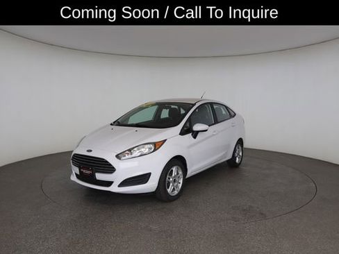 Used 2019 Ford Fiesta SE FWD image 2