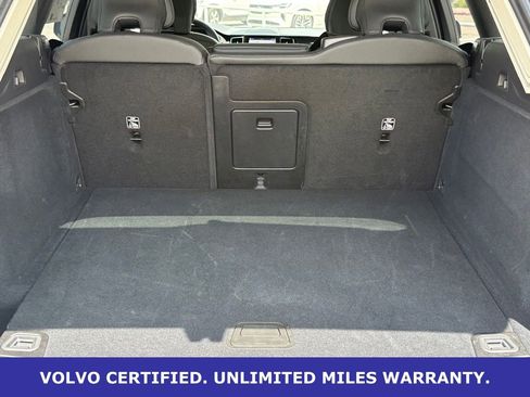 Certified 2025 Volvo XC60 B5 Plus AWD/4WD image 35