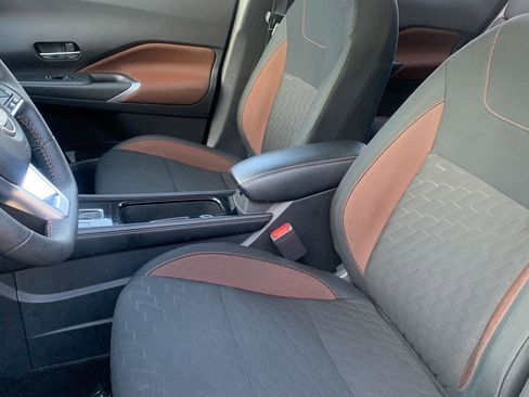 Used 2024 Nissan Kicks SR image 15