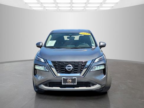 Used 2023 Nissan Rogue SV FWD image 2