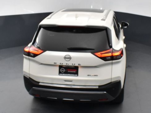Used 2023 Nissan Rogue SL w/ SL Premium Package image 51