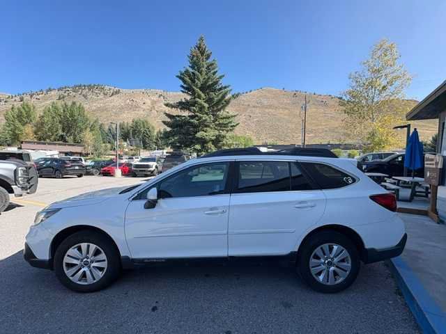 Used 2019 Subaru Outback 2.5i Premium AWD/4WD image 4