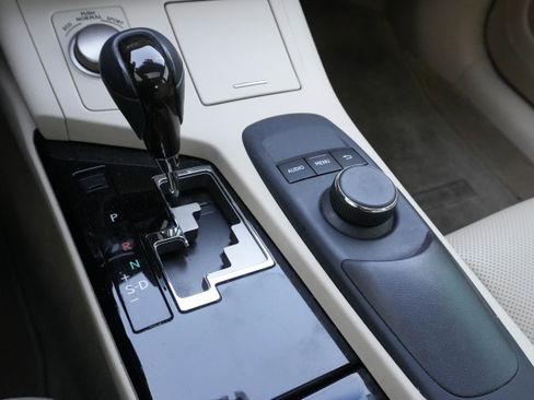 Used 2015 Lexus ES 350 w/ Premium Package image 28