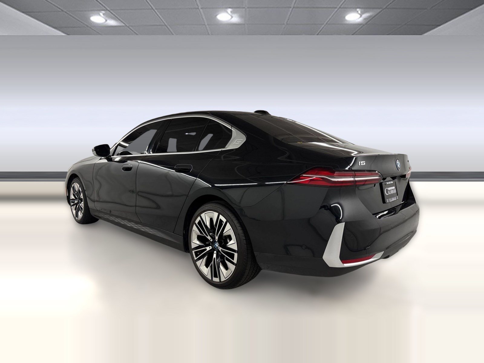Used 2024 BMW i5 eDrive40i w/ Premium Package RWD image 3