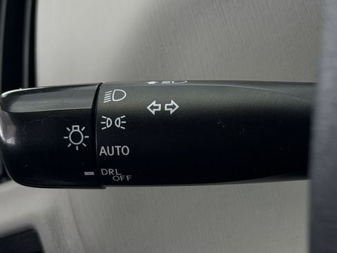 Used 2017 Toyota Prius V Three FWD image 22