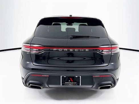 Certified 2025 Porsche Macan image 10