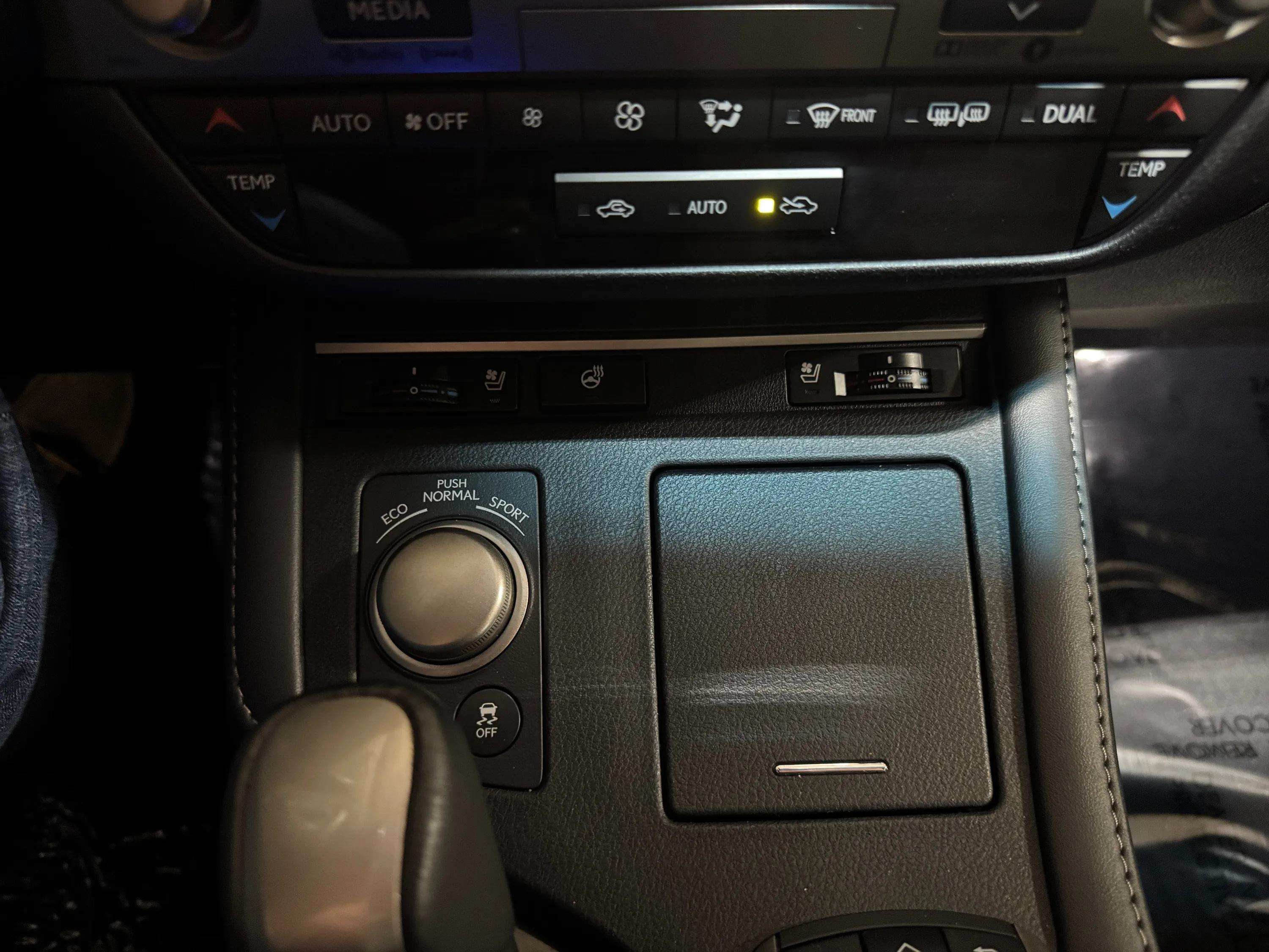Used 2018 Lexus ES 350 w/ Navigation System Package FWD image 20