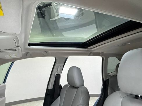 Used 2019 Subaru Forester Premium AWD/4WD image 2