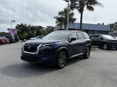 Used 2025 Nissan Pathfinder SV