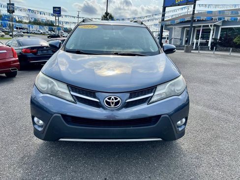 Used 2014 Toyota RAV4 XLE FWD image 2