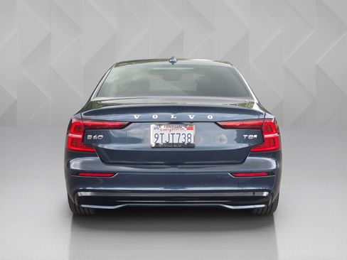 Certified 2025 Volvo S60 T8 Plus AWD/4WD image 7