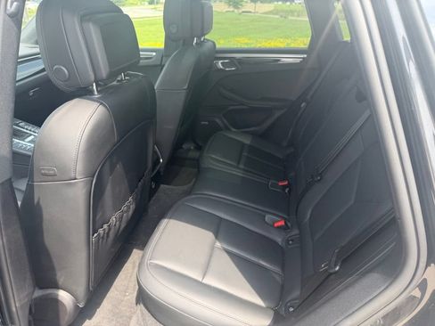 Used 2021 Porsche Macan AWD/4WD image 20