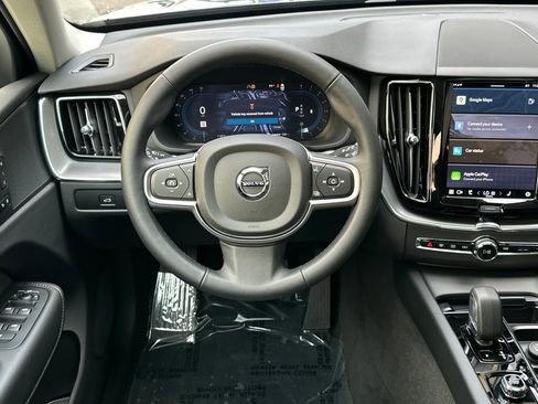 Certified 2025 Volvo XC60 B5 Core w/ Protection Package Premier image 15