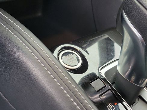 Certified 2020 Nissan Kicks SR w/ SR Premium Package image 28