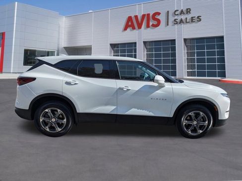 Used 2025 Chevrolet Blazer LT image 5