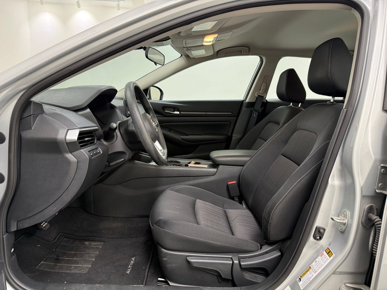 Used 2022 Nissan Altima 2.5 S FWD image 10