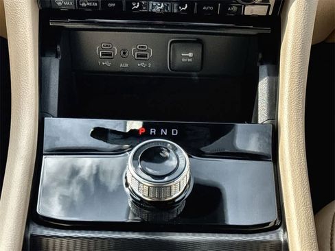 New 2025 Jeep Grand Cherokee Limited image 16