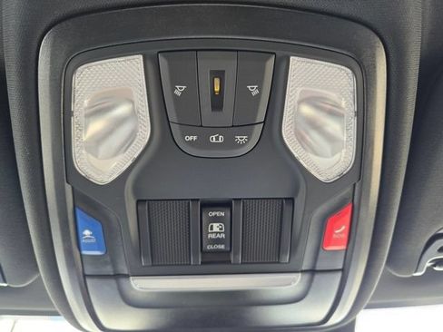 Used 2025 RAM 2500 Big Horn AWD/4WD image 20