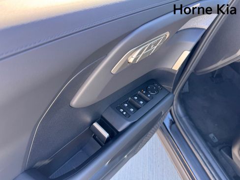 New 2027 Kia Telluride S image 10