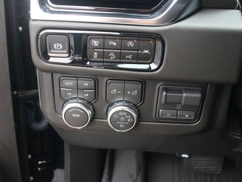 Used 2026 GMC Yukon Elevation AWD/4WD image 27