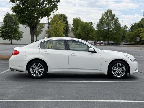 Used 2015 INFINITI Q40 AWD w/ Navigation Package image 7