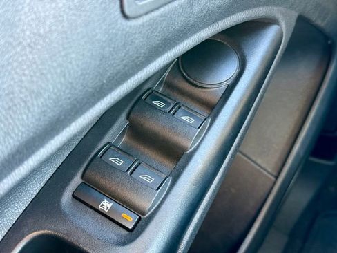 Used 2018 Ford Transit Connect XL image 25