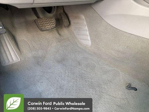 Used 2009 Toyota Camry LE image 25