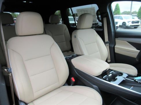 New 2026 Buick Enclave Preferred image 8