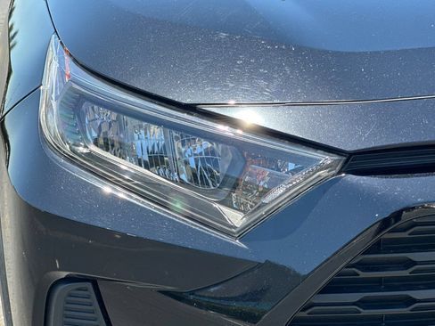 Certified 2022 Toyota RAV4 LE AWD/4WD image 46