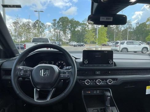 Used 2025 Honda CR-V Sport image 14