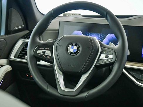 Used 2026 BMW X5 sDrive40i w/ Climate Comfort Package image 13