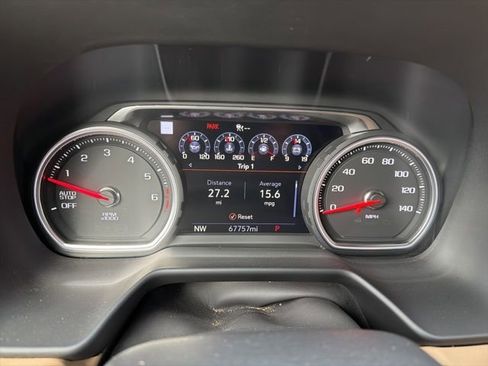 Used 2021 Chevrolet Tahoe Premier w/ Premium Package image 28