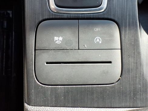 Used 2022 Ford Escape SE w/ SE Sport Appearance Package image 20