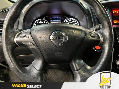 Used 2015 Nissan Pathfinder S AWD/4WD image 12