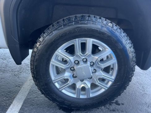 Used 2020 GMC Sierra 2500 SLT w/ SLT Premium Plus Package image 48