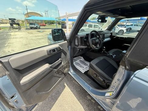 Used 2023 Ford Bronco 4-Door AWD/4WD image 14