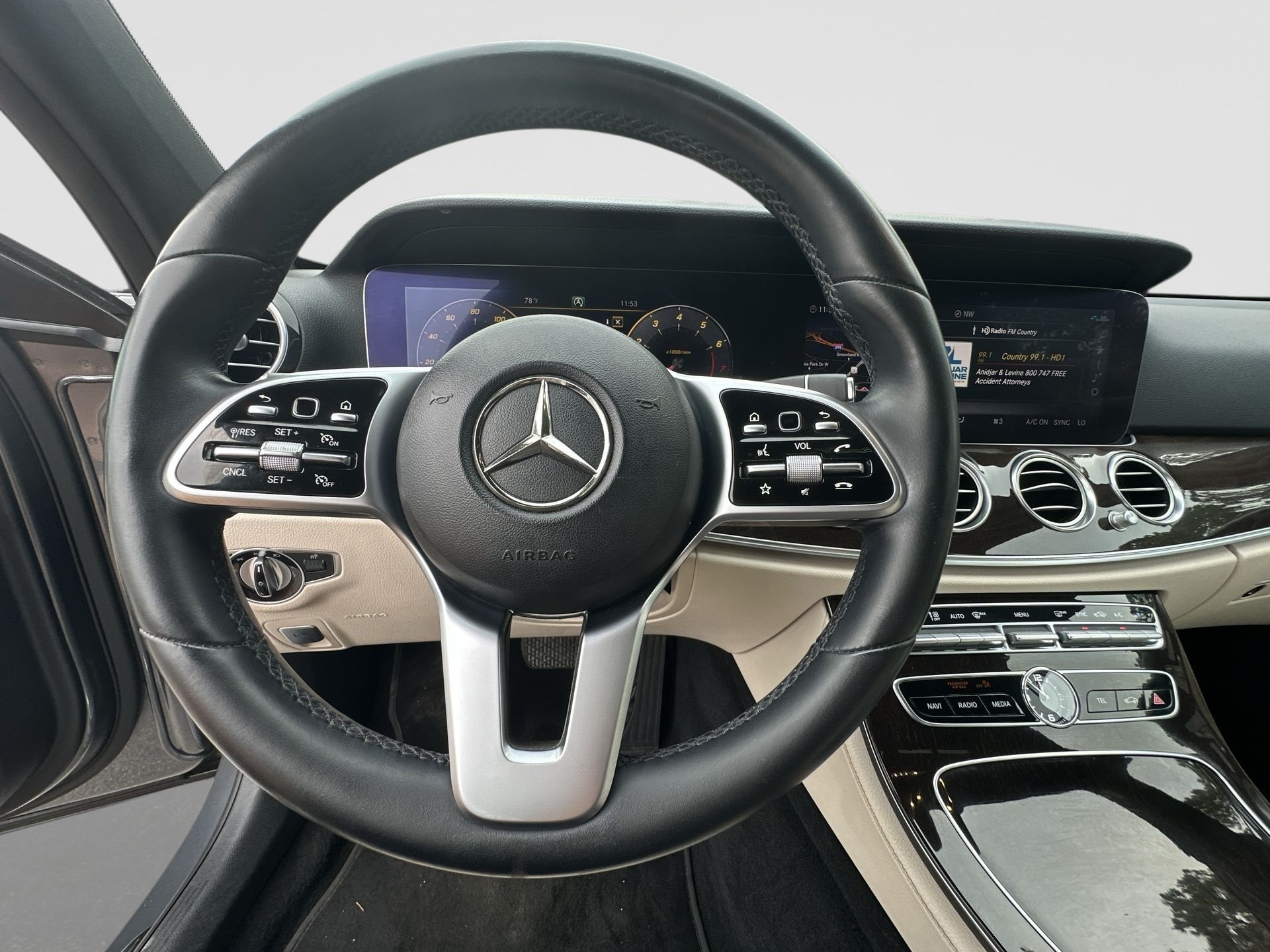 Used 2020 Mercedes-Benz E 350 Sedan image 11