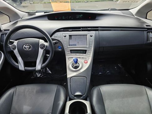 Used 2012 Toyota Prius Four w/ Deluxe Solar Roof Pkg FWD image 18