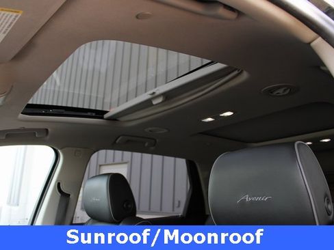 Used 2020 Buick Enclave Avenir w/ Avenir Technology Package image 19