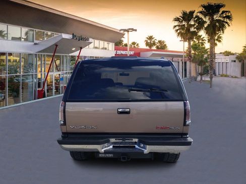 Used 1994 GMC Yukon 4WD 2-Door image 4